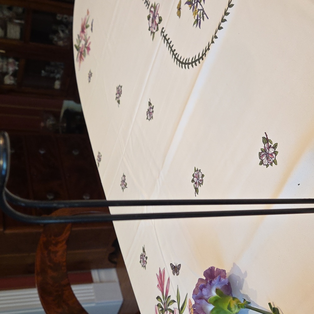 Contemporary Bud Vase - Picture 3 of 3